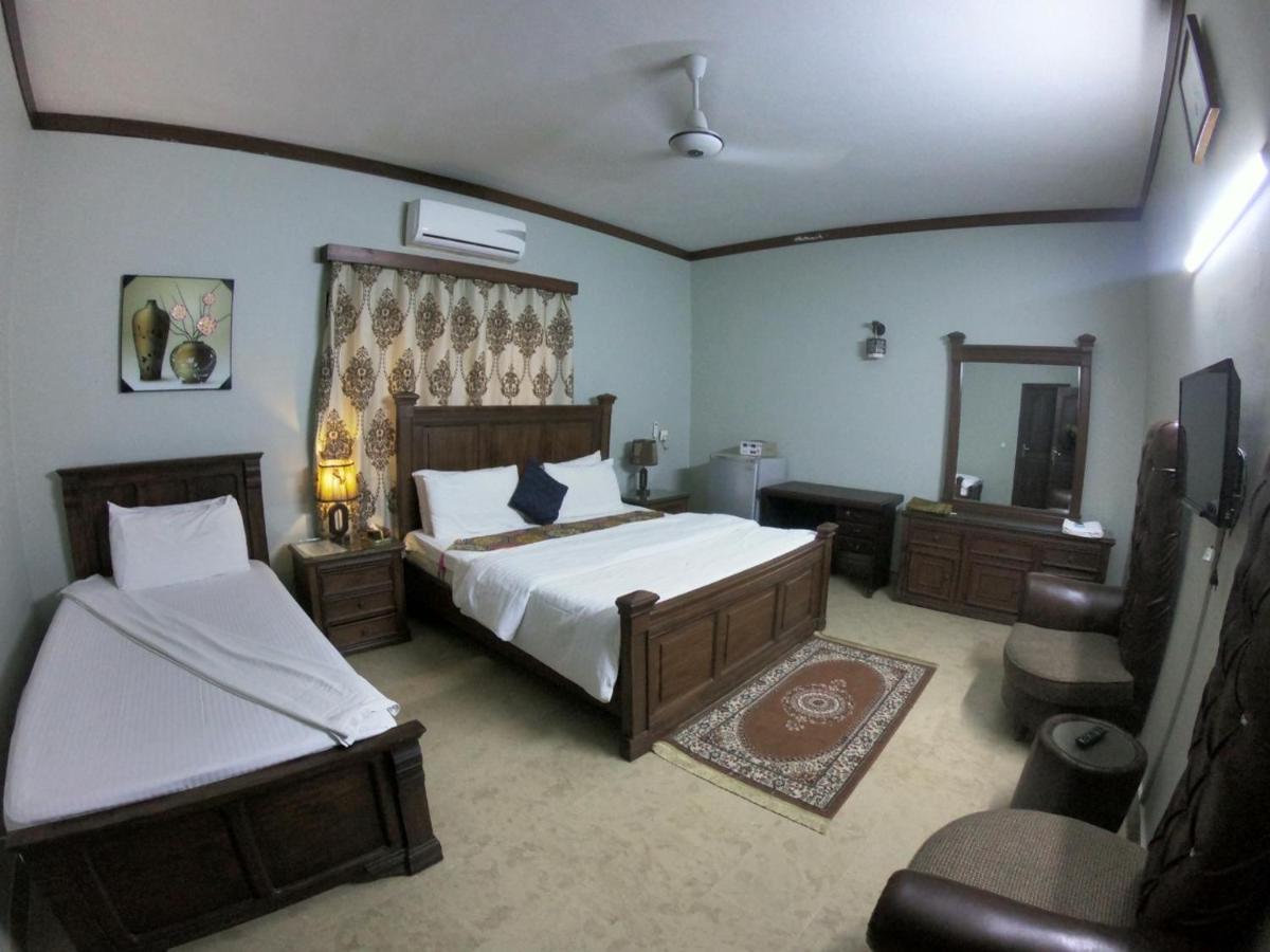 Four Squares Karachi, Bed & Breakfast Karachi